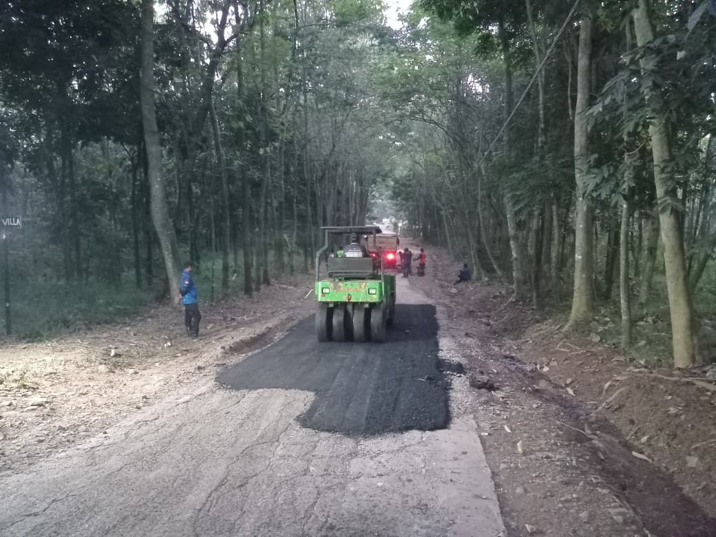 KEGIATAN PERBAIKAN JALAN KABUPATEN DI DESA SALAMMULYA, KECAMATAN PONDOKSALAM, KABUPATEN PURWAKARTA MELALUI PROGRAM CSR BANK BJB
